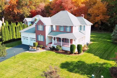 6 Hutchins Way 1