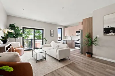 75 Maywood St #4 1
