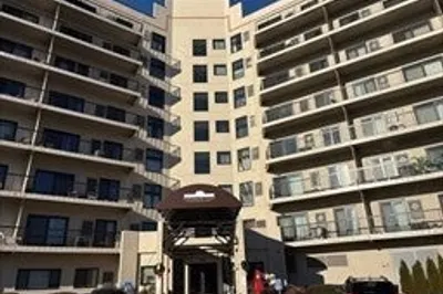 133 Commander Shea Blvd #605 1
