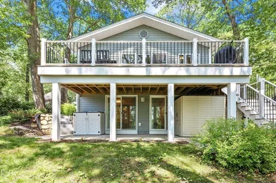 76 Downey St
