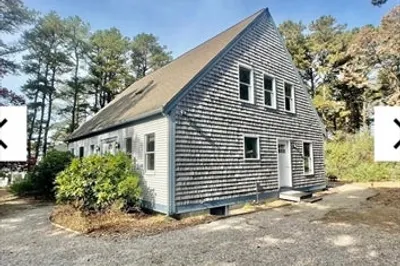 60 Homestead Ln