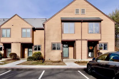 575 Bridge Rd #12-7 1