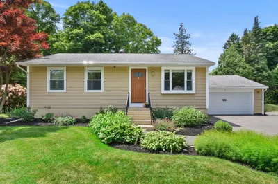 25 Robin Road 1