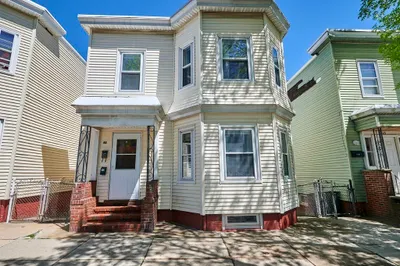 48 Wordsworth St #2 1