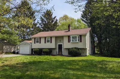 62 Breckenridge Rd 1