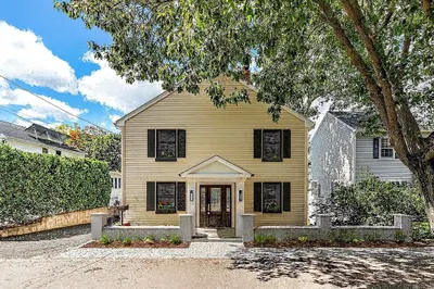 9 Sampson Ave
