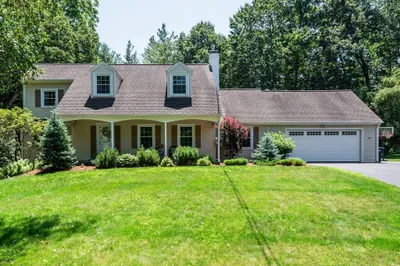 60 Wyndhurst Drive 1