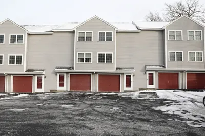 80 Smith St #4B 1