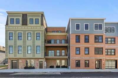 125 Addison Street #207