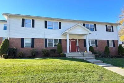 68 Colonial Cir #B