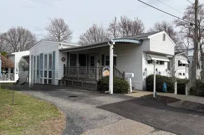 300 East Washington Street #2R 1