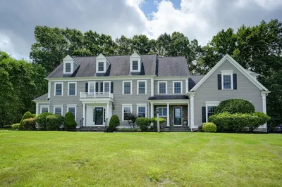 21 Robin Dr