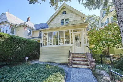 19 Brown Ave 1