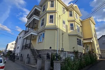 51 Oliver St #2