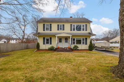 7 Holbrook Rd #2 1