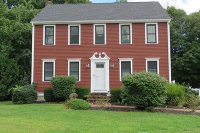 2 Fitzgibbons Ln
