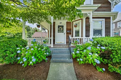 27 Erin St