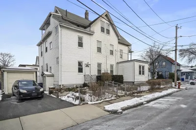 22 Newton St 1