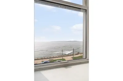 285 Lynn Shore Drive #402