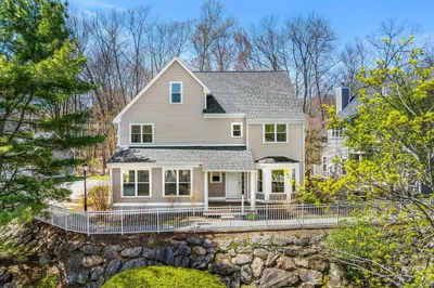 25 Pond Lane #25 1