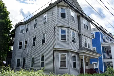 121 Williams St #3