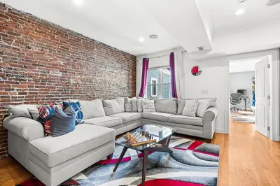 305 Sumner St #2 1
