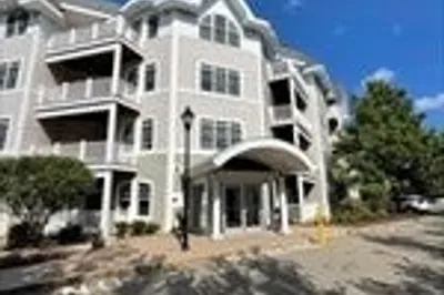 614 Pond St #1411
