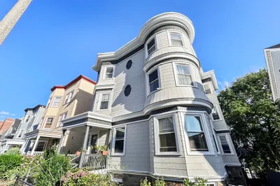 40 Robinson Street #3