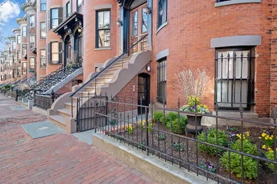 120 Pembroke St #1