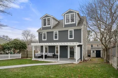 99 Shore Dr 1