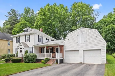 125 Beaconsfield Rd 1