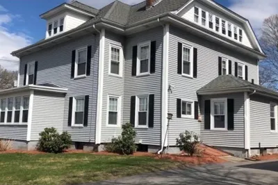 237 Water St #3R