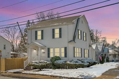 362 Baker St