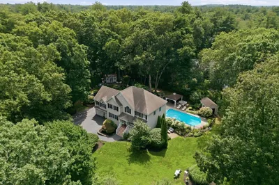 112 Aldrich Rd 1