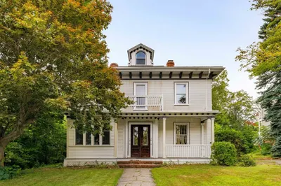 18 Westminster Ave 1