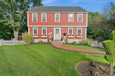 32 Bourne Park Ave 1