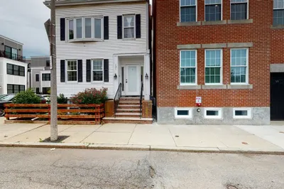 101 Baxter St #4 1