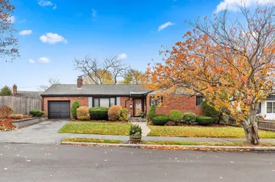 35 Alden Rd