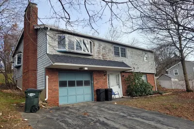 110 Low St