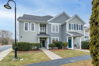 48 Seven Springs Ln #B