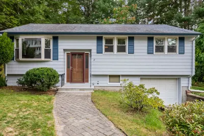 12 Pinetree Rd 1