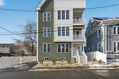 8 Vine Street #4 1