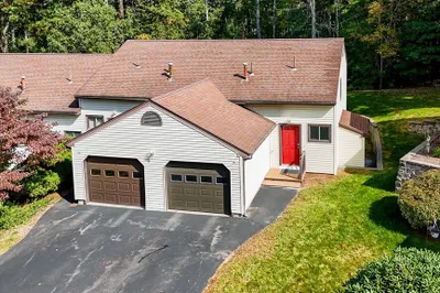 15 Centercrest Drive #15