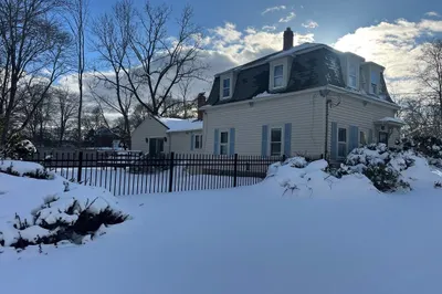 12 Floral Avenue