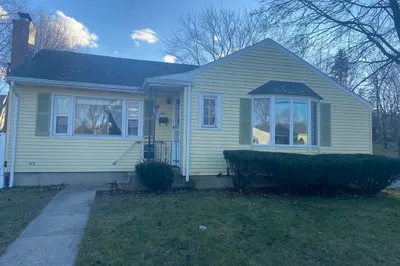 44 Brewster Rd