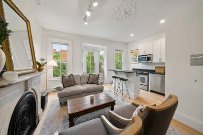 52 Clarendon St #2FURNISHED
