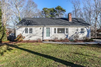 30 Mooring Ln