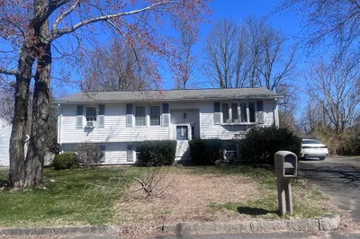 45 Ramblewood Dr