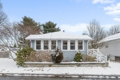 53 Clifford Ave