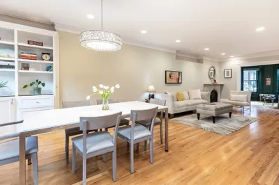 33 Concord Sq #1